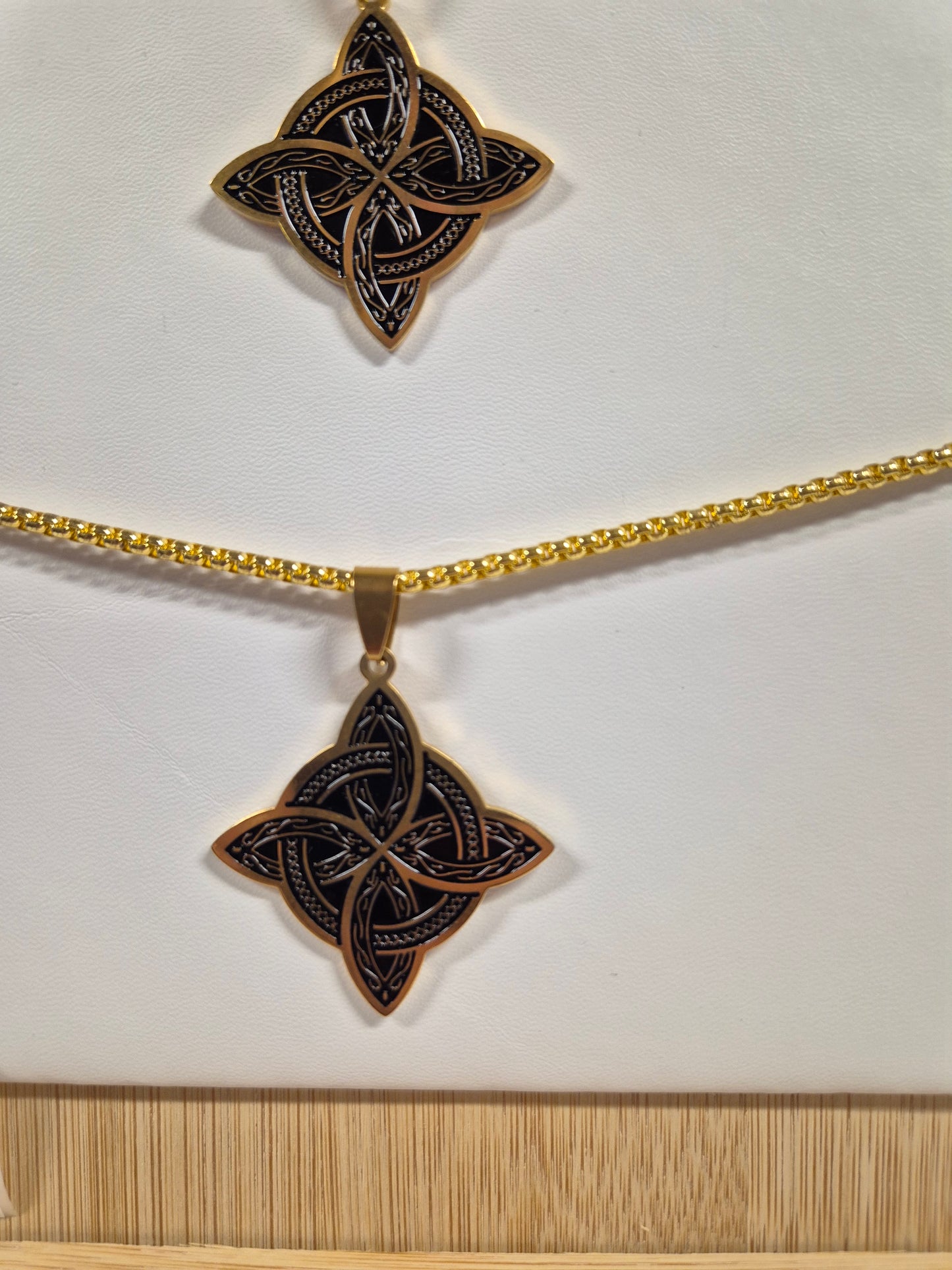 Triquetra Neckalce