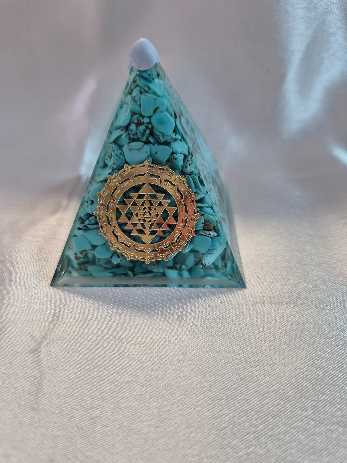 Orgonite Turquoise Sri Yantra Pyramid