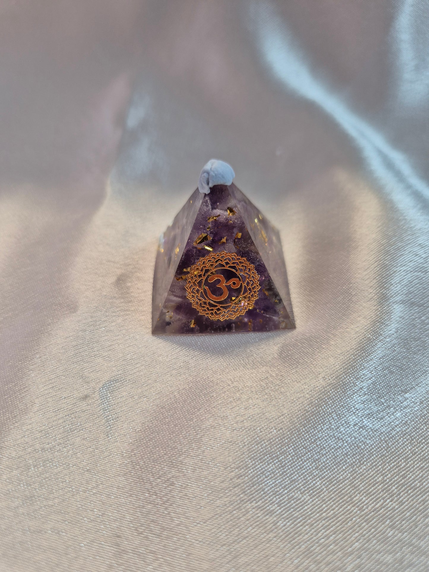 Orgonite Amethyst Chakra Pyramid