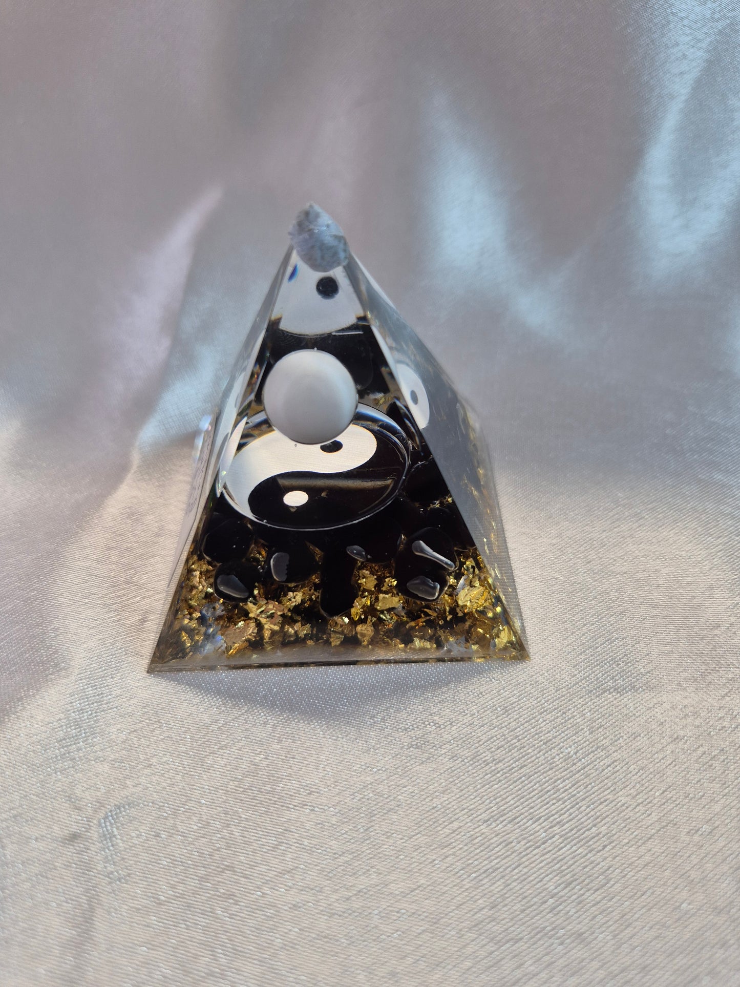 Orgonite Yin & Yang Pyramid