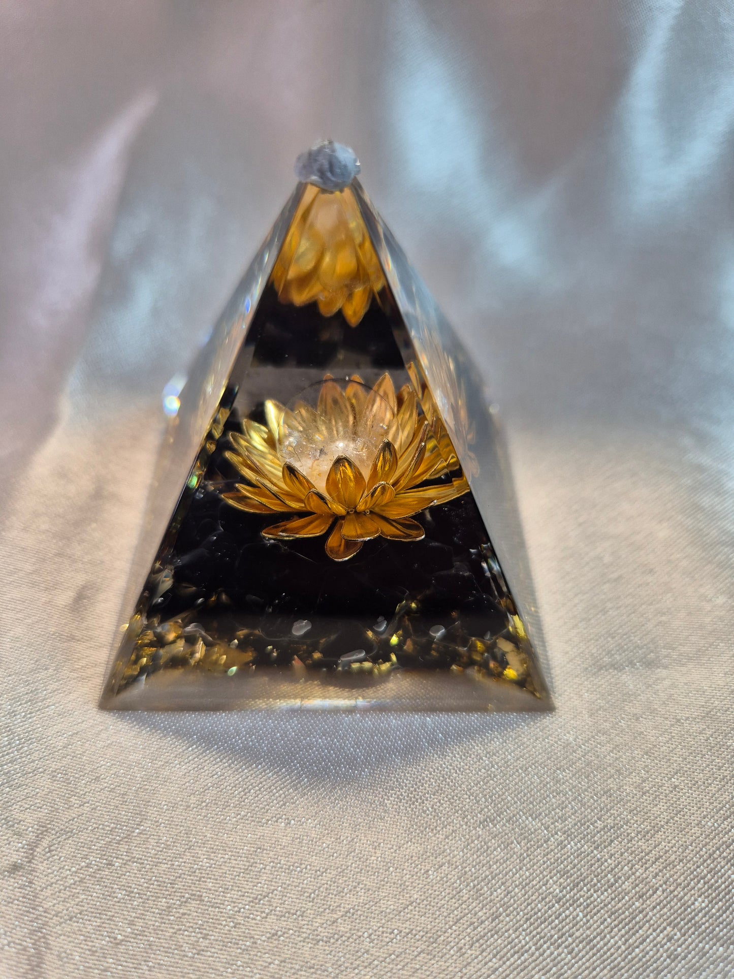 Orgonite Tourmaline Lotus Pyramid