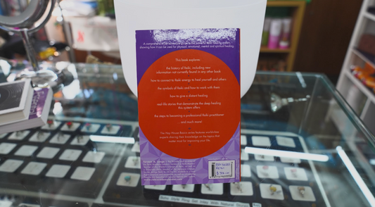 Reiki: Heal Your Body and Your Life with the Power of Universal Energy