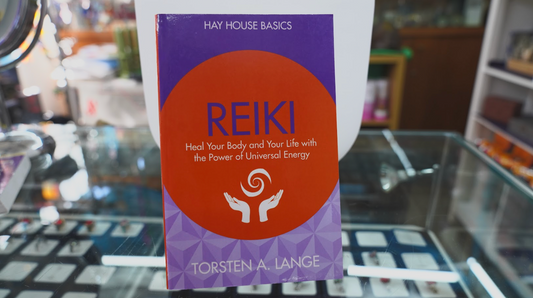 Reiki: Heal Your Body and Your Life with the Power of Universal Energy