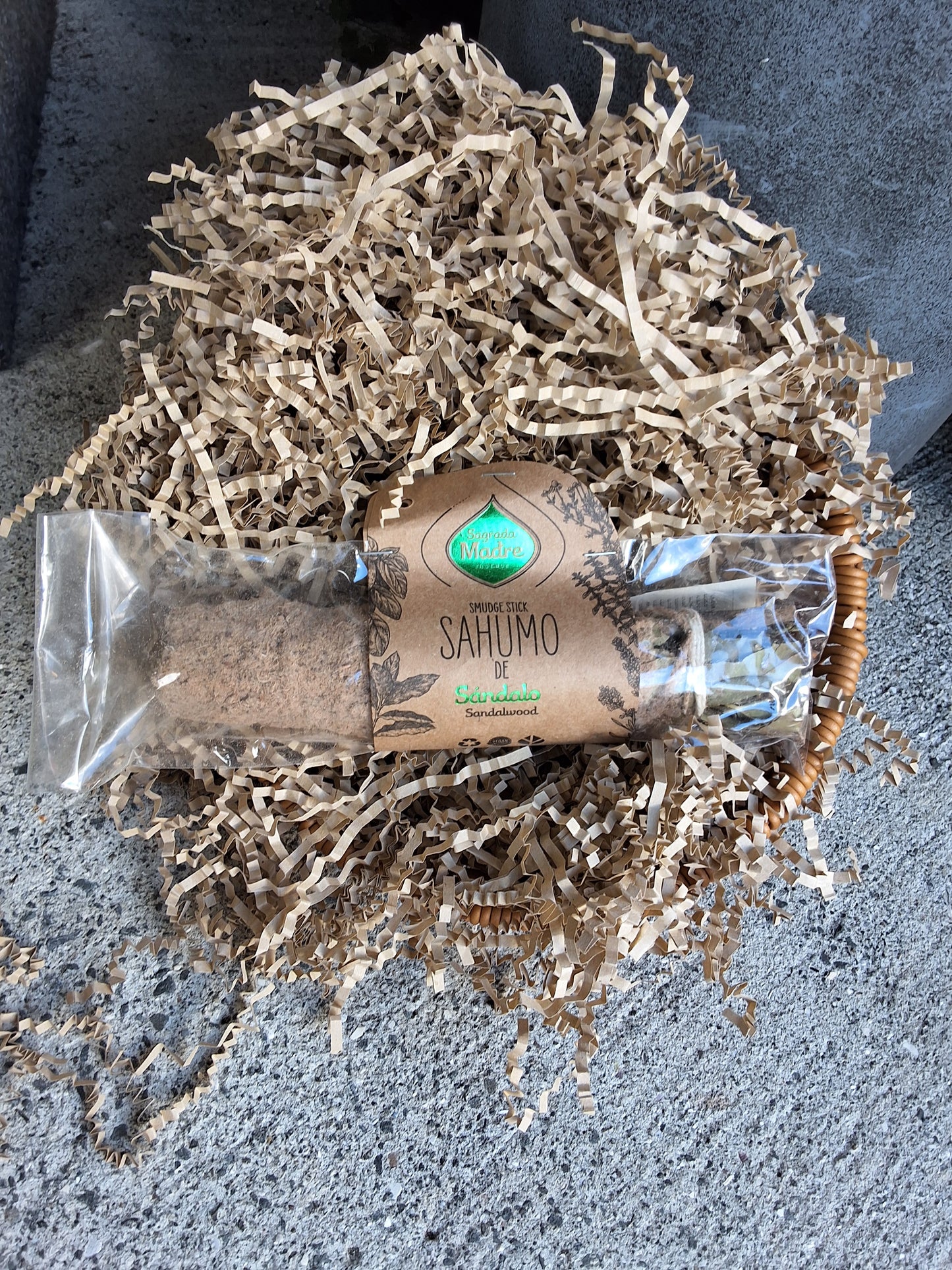 Sagrada Madre Smudge Stick Sahumo De Sándalo Sandalwood