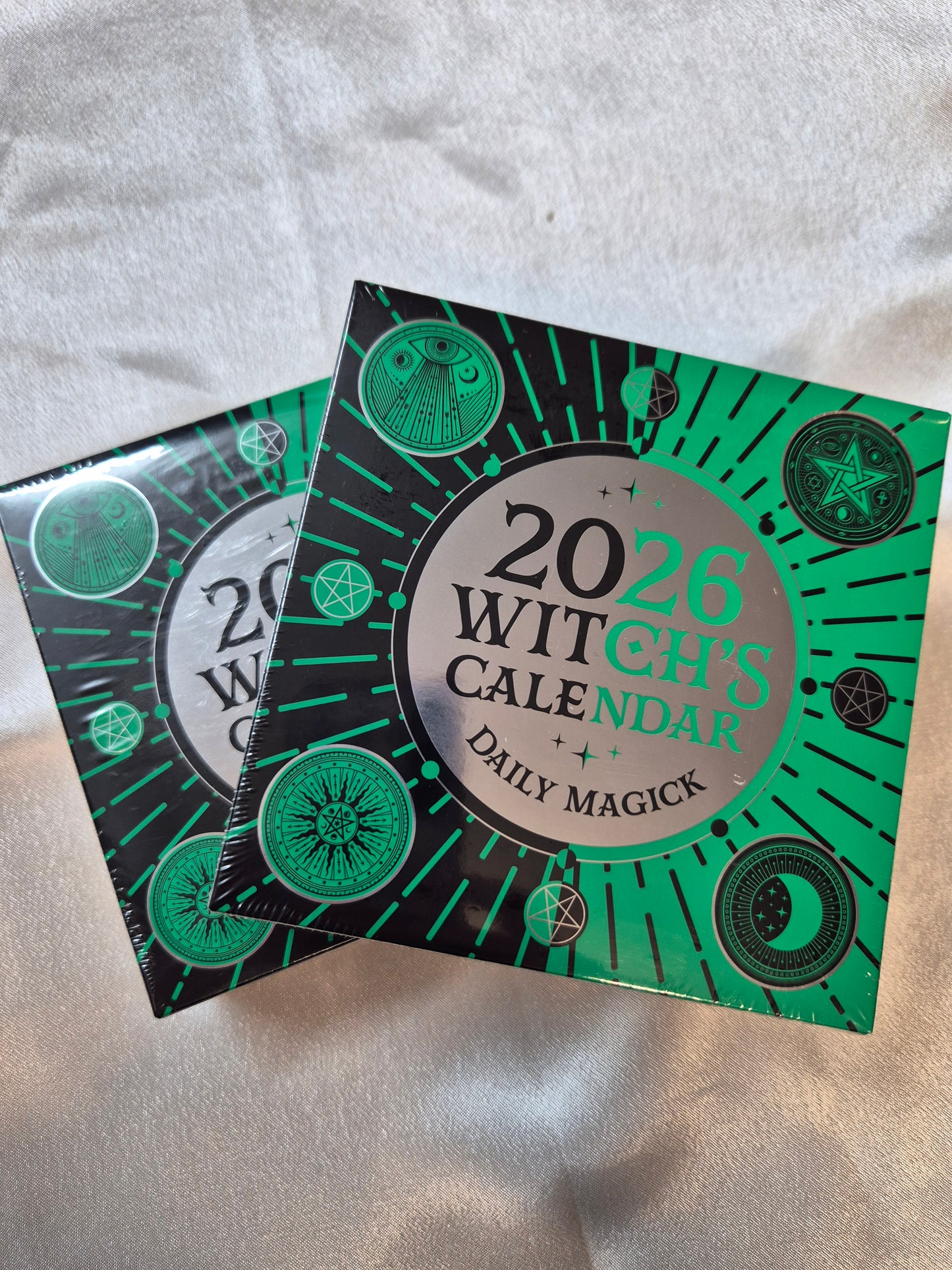 2026 Witches Calendar Daily Magick - Barbara Meiklejohn-Free & Flavia Kate Peters