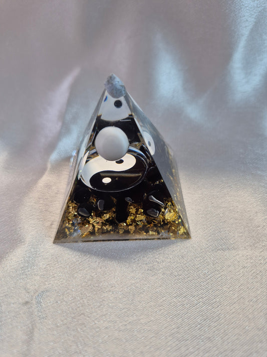 Orgonite Yin & Yang Pyramid