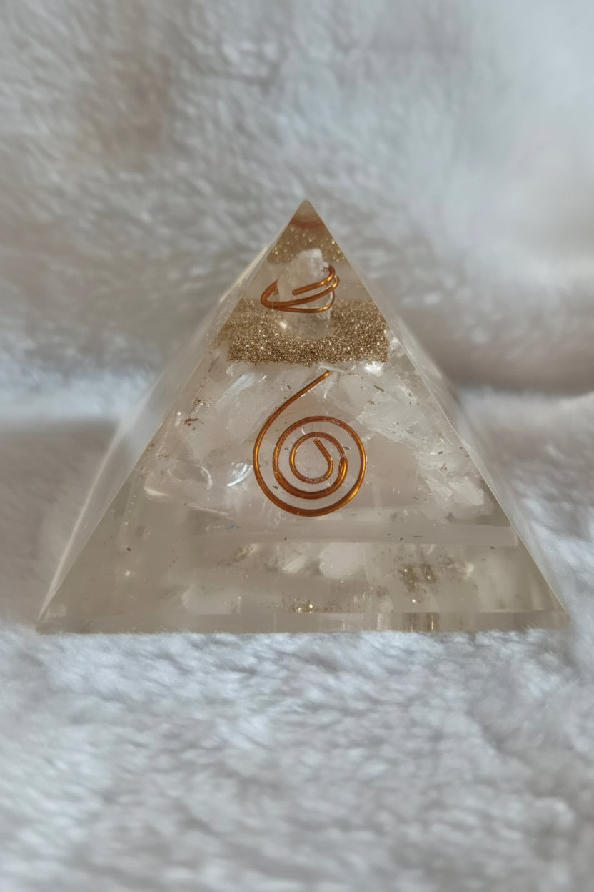 Orgonite Clear Quartz Copper Generator Pyramid